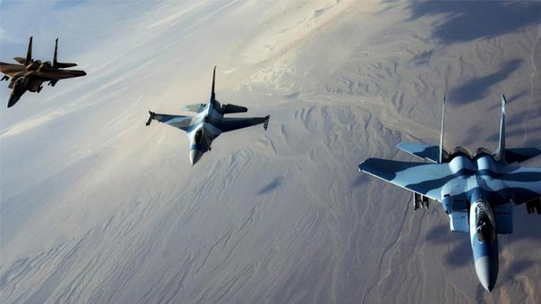 45 شهيدًا سوريًا في غارات للتحالف الدولي على حي التوسعية في الرقة