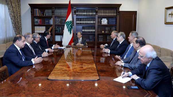 الرئيس عون أمام وفد الهيئات الاقتصادية: لا عودة عن الإجراءات التي تضبط الواردات والنفقات ومتابعة مكافحة الفساد 