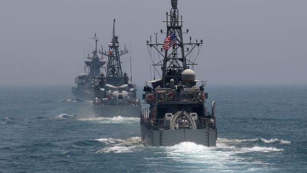 توقف المناورات المشتركة بين الولايات المتحدة وبعض دول الخليج