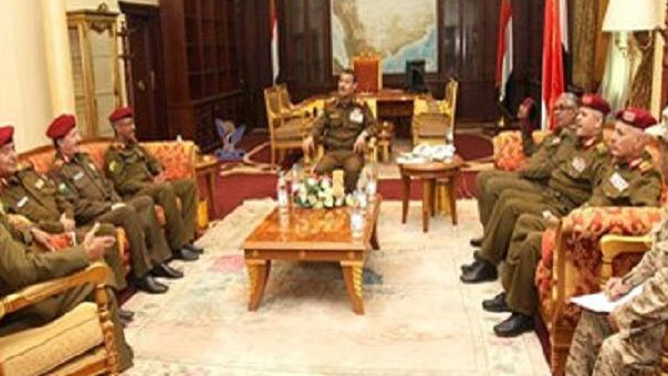 اليمن: اجتماع عسكري لبحث إعادة تموضع الجيش بما تتطلبه العمليات العسكرية الإستراتيجية