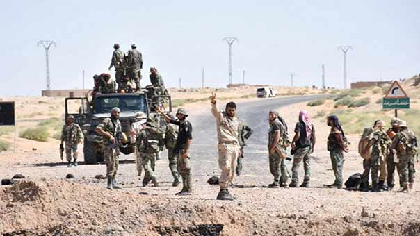 الجيش السوري يحاصر إرهابيي &rsquo;داعش&rsquo; داخل دير الزور ويتوسّع بالريف الشرقي لها