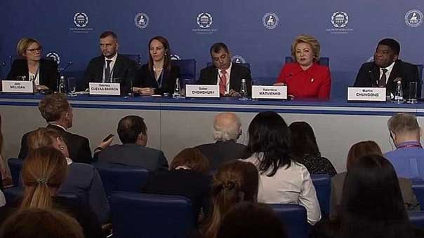 &rsquo;لقاء قصير&rsquo; بين ممثلي الكوريتين في سان بطرسبورغ

