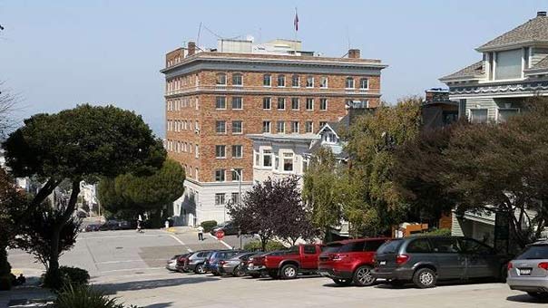 موسكو: منع واشنطن لنا من الوصول إلى مبنى قنصليتنا بسان فرانسيسكو انتهاك خطير لاتفاقية &rsquo;فيينا&rsquo;