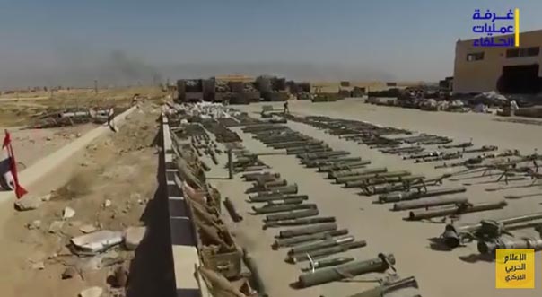 بعد مشاهد الحرس الثوري الإيراني.. الجيش السوري يؤكد مصادرة أسلحة أميركية وبريطانية بكميات كبيرة في مستودعات &rsquo;داعش&rsquo; بالميادين