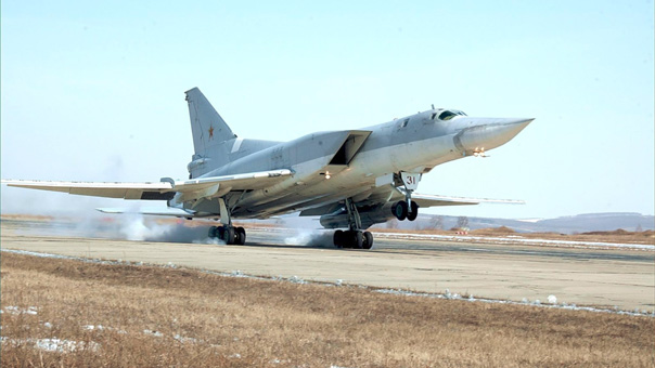 قاذفات استراتيجية روسية توجه ضربات لـ&rsquo;داعش&rsquo; في دير الزور