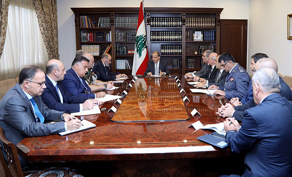 الرئيس عون لن يستفرد بأي قرار قبل أن ’يُتاح’ له الاستماع الى ظروف الاستقالة من الرئيس الحريري
