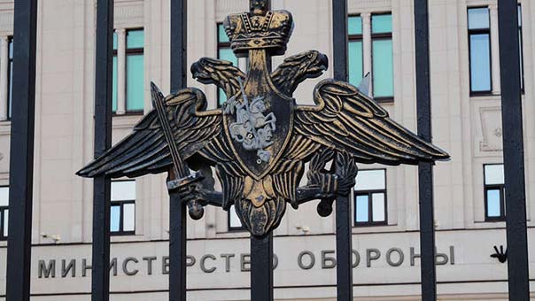 الدفاع الروسية تحذر من تدهور الوضع الإنساني للنازحين السوريين في مخيم الركبان