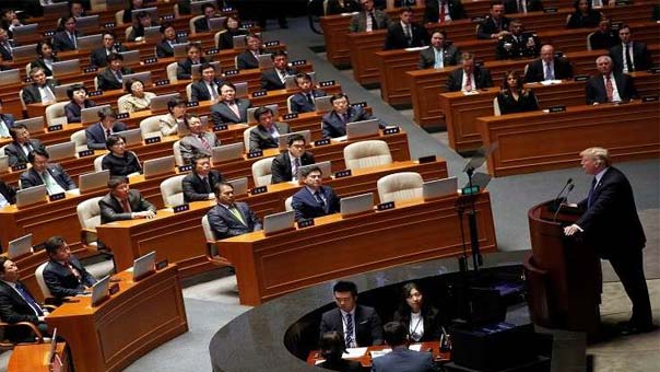 ترامب يحذر كوريا الشمالية: لا تستخفوا بقدراتنا