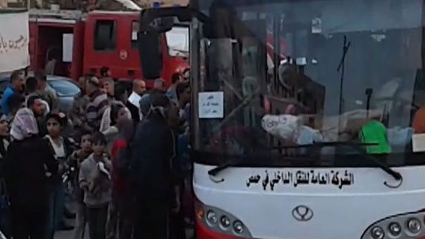 عودة أهالي دير الزور براً إلى منازلهم بعد إعادة الأمن والاستقرار إلى المدينة وريفها