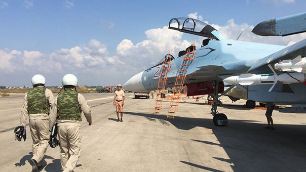 قاعدة حميميم تحذِّر الطيران الأميركي بعد اقترابها جوًّا من الساحل السوري