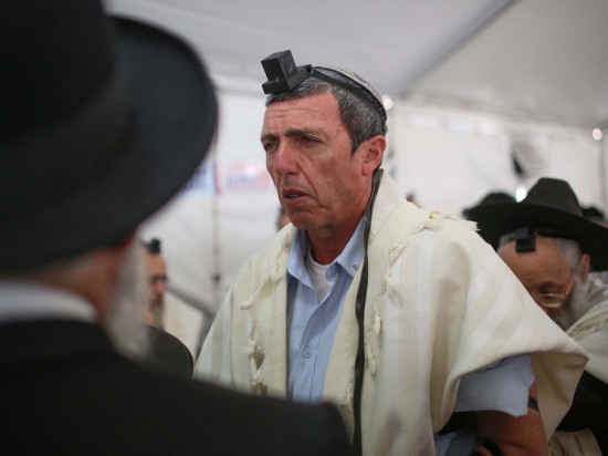  الحاخام الرئيسي في الجيش الصهيوني: &rsquo;لا توجد اي أهمية دينية للمسجد الأقصى&rsquo;