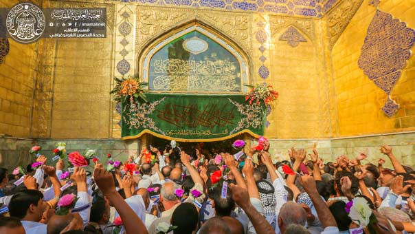 بالصور.. هكذا احتفل عشاق الإمام علي (ع) بعيد الغدير عند مقامه في النجف الأشرف