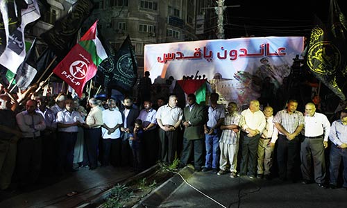 مسيرة في غزة تنديداً بالإعتداءات الصهيونية المتكررة على المرابطين بالأقصى