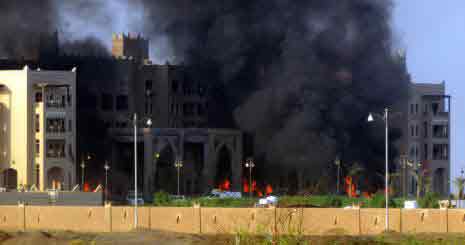 &rsquo;داعش&rsquo; يتبنّى تفجيرات مقرّ حكومة بحاح: &rsquo;الحراك الجنوبي&rsquo; يعلن الزحف إلى عدن