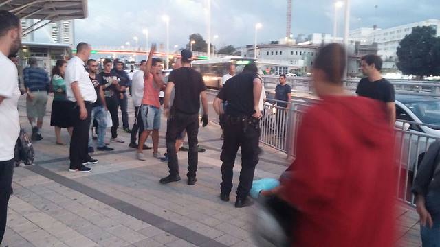 فلسطين المحتلة: اصابات في صفوف المستوطنين وجنود الاحتلال في عمليات طعن جديدة نوعية