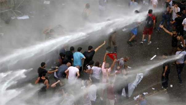 الحراك المطلبي مجدداً في وسط بيروت .. ومواجهات مع القوى الامنية