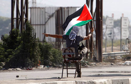 فدائيو انتفاضة القدس: شعب فلسطين يحكم بالسكين 