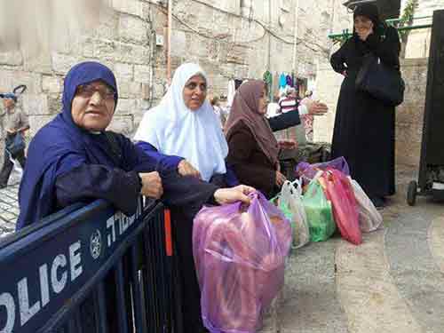 شهيد وعشرات المعتقلين حصيلة اعتداءات الاحتلال في اليوم الـ17 من &rsquo;انتفاضة القدس&rsquo;