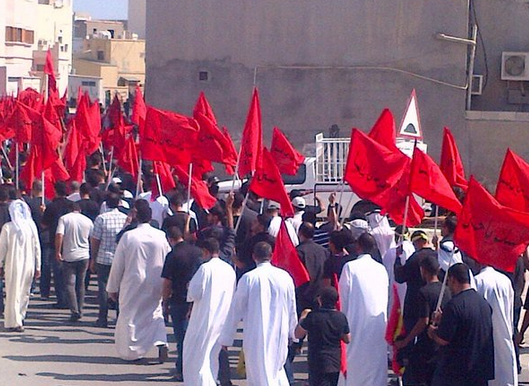 بالصور: البحرينيون يحيون يوم العاشر من المحرم