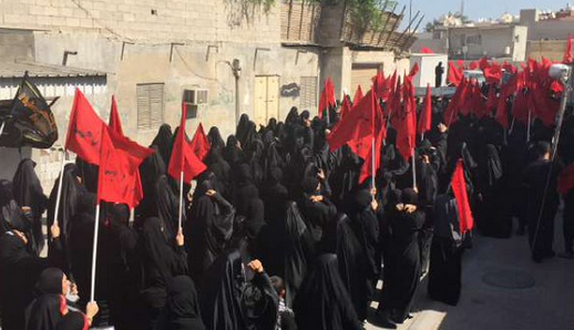 بالصور: البحرينيون يحيون يوم العاشر من المحرم