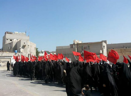 بالصور: البحرينيون يحيون يوم العاشر من المحرم