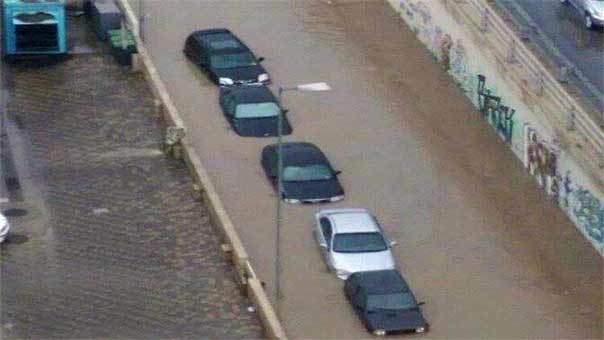 نعمة الأمطار تتحول إلى نقمة في لبنان وتعري أزمات الدولة