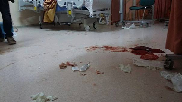 قوة صهيونية خاصة تُعدم أسيراً محرراً داخل مشفى في الخليل وتختطف ابن عمه المصاب