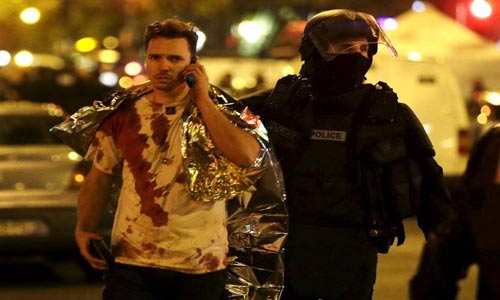 الصحافة الفرنسية تطالب بالرد على هجمات باريس