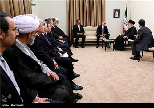 الإمام الخامنئي مستقبلاً بوتين: للحذر من مساعي أميركا لتحقيق ما فشلت عنه عسكرياً في سوريا بالسياسة