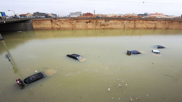  الدوحة والرياض تغرقان بالسيول