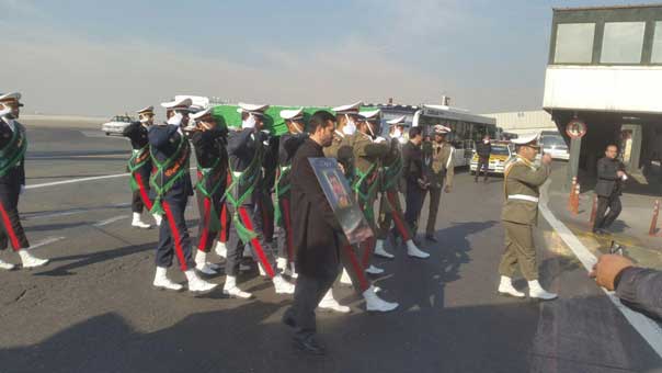 تشييع مهيب لجثمان أبادي.. وإيران تؤكد: ملف منى لم يقفل