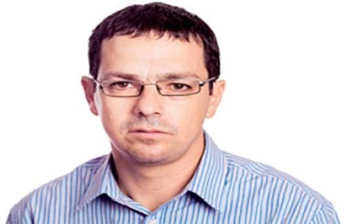 هآرتس: لماذا يصرّح نتنياهو الآن عن مهاجمة قوافل لحزب الله في سوريا