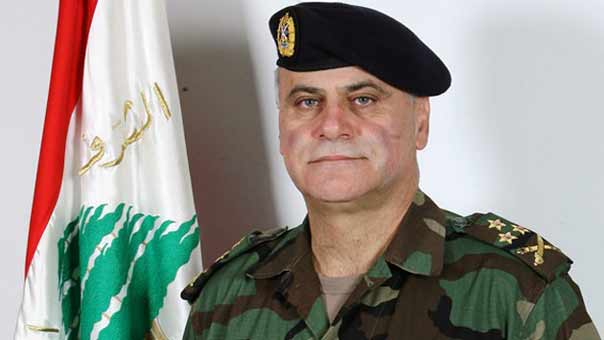 قهوجي تفقد قاعدتي بيروت والقليعات: لم ولن نساوم على أي إرهابي ضالع بقتل العسكريين