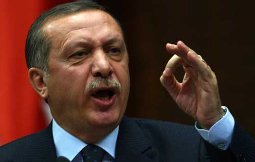 مئات الإعلاميين الأتراك تظاهروا في اسطنبول تنديداً بسياسات أردوغان