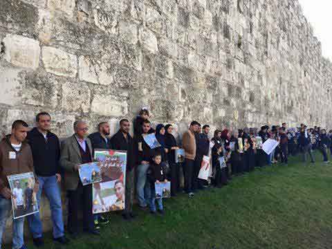 حصيلة شهداء &rsquo;انتفاضة القدس&rsquo; إلى ارتفاع .. والاحتلال يقمع فعالية للمطالبة بالإفراج عن الجثامين المحتجزة لديه