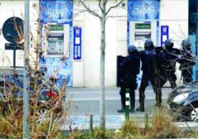 بلجيكا تُكثّف اجراءاتها..توقيف شخصين للاشتباه بتخطيطهما لاعتداءات في بروكسل