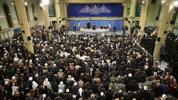 الإمام الخامنئي: هدف الاعداء افتعال حرب بين المسلمين