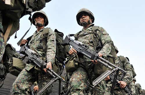 قوة فلبينية ’مدربة أميركياً’ تقتل 10 مسلحين