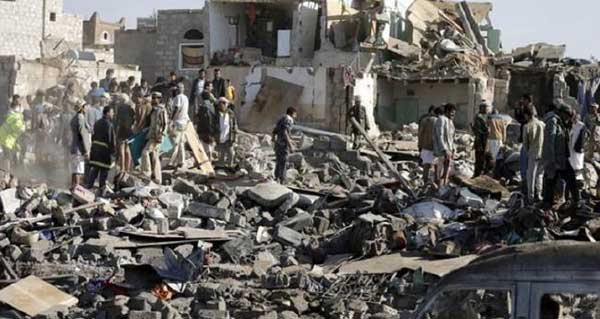 العدوان السعودي يستخدم قنابل إنشطارية في مأرب..ويرتكب مجزرة سقط ضحيتها العشرات في تعز