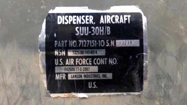 العدوان السعودي الأمريكي يلقي قنابل عنقودية محرمة دولياً على صنعاء بعد تحذيرات للأمم المتحدة