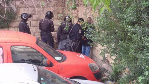 مستوطنون يخطّون شعارات عنصرية على جدران وأبواب دير &rsquo;رقاد العذراء&rsquo; في القدس المحتلة