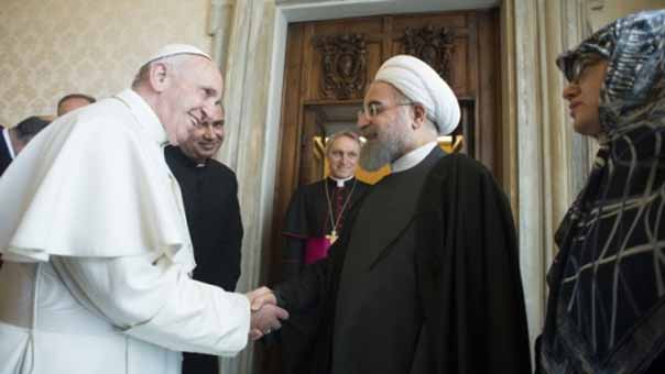 روحاني زار الفاتيكان وإلتقى البابا فرنسيس في المحطة الثانية من جولته الاوروبية