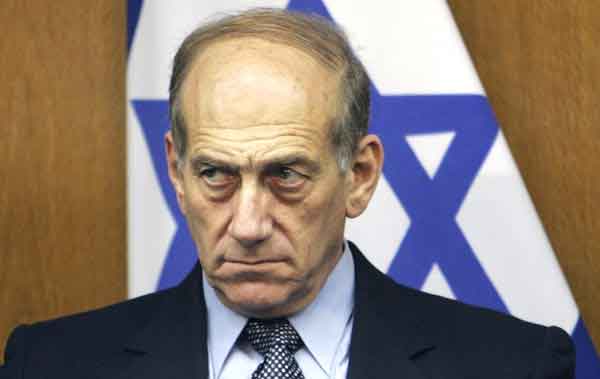 أولمرت إلى السجن منتصف الشهر الجاري