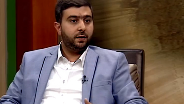 بين الأصفر والبرتقاليّ.. شبابٌ ينبض تفاهمًا