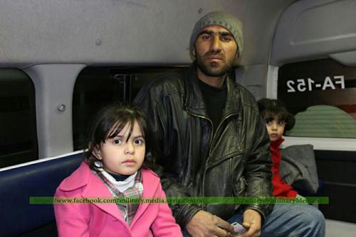 بالصور: انكشاف زيف التضليل الاعلامي في مضايا السورية مجددًا.. سيارات الصليب الأحمر الدولي عرضة لرصاص المسلحين