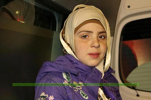 بالصور: انكشاف زيف التضليل الاعلامي في مضايا السورية مجددًا.. سيارات الصليب الأحمر الدولي عرضة لرصاص المسلحين