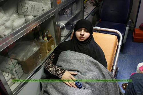 بالصور: انكشاف زيف التضليل الاعلامي في مضايا السورية مجددًا.. سيارات الصليب الأحمر الدولي عرضة لرصاص المسلحين