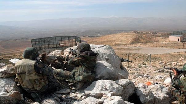 الطيران الحربي السوري يستهدف بعدة غارات مواقع &rsquo;داعش&rsquo; عند الجهة الشرقية لمطار دير الزور العسكري