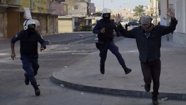 الامن البحريني يعتقل 4 صحافيين أميركيين في المنامة والخارجية الأميركية ترفض التعليق