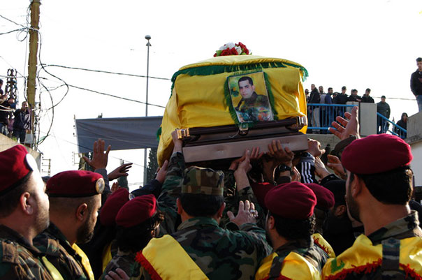 حزب الله وأهالي دير الزهراني شيّعوا الشهيد المجاهد علي الاكبر روماني بموكب مهيب